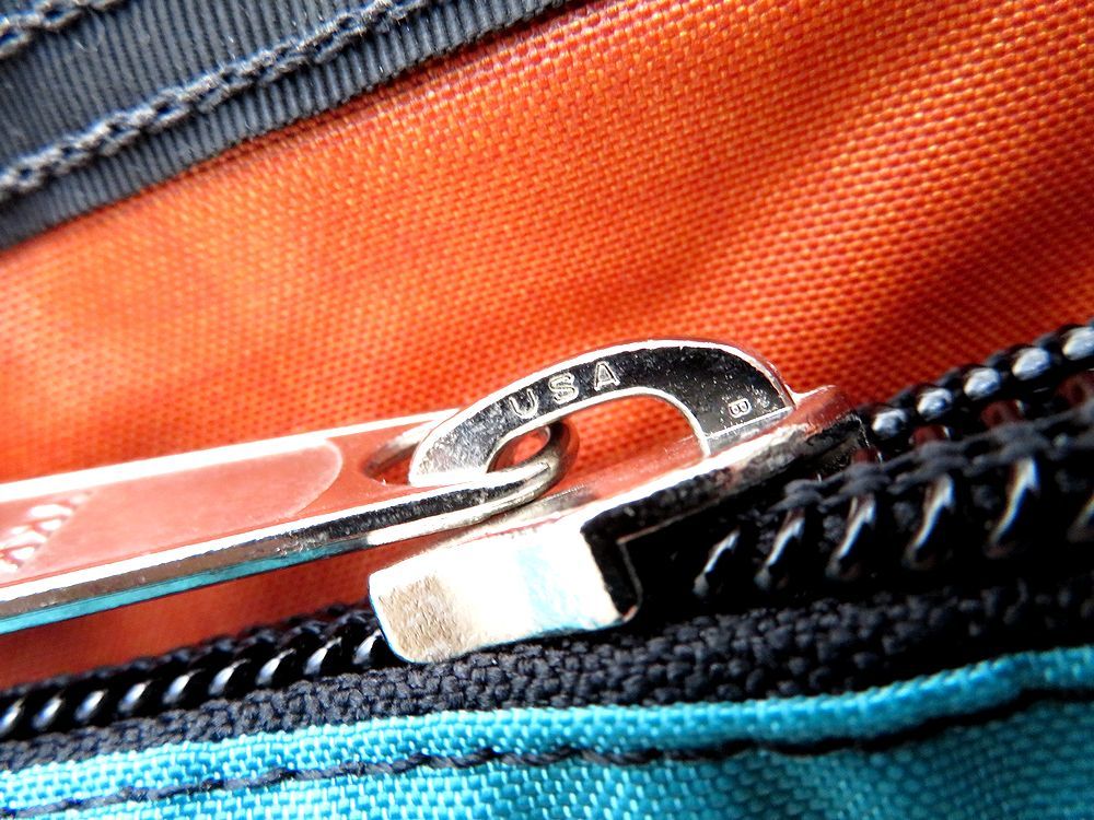 新品 未使用 展示品 GREGORY DAY PACK グレゴリー デイパック 2色使い レアカラー オレンジ カプリア(カプリブルー) USA アメリカ製 DAY Day Gregory 26L, 背囊 Action