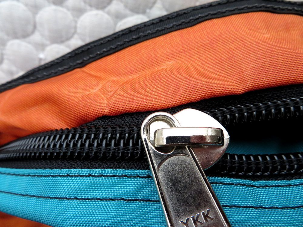 新品 未使用 展示品 GREGORY DAY PACK グレゴリー デイパック 2色使い レアカラー オレンジ カプリア(カプリブルー) USA アメリカ製 DAY Day Gregory 26L, 背囊 Action