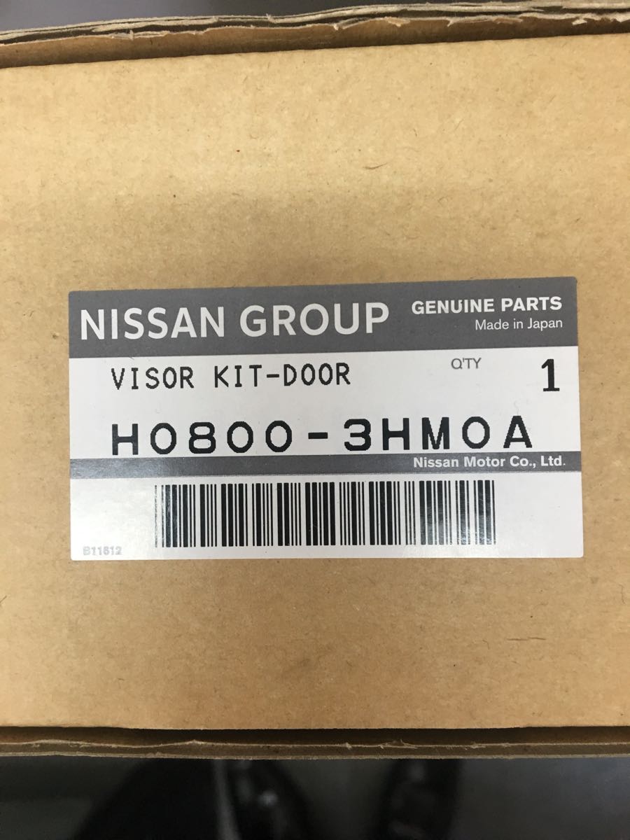 日産マーチK13ニスモ用純正バイザー