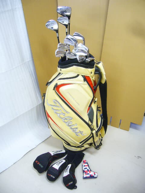 本気でゴルフ！ タイトリスト セット！ 909D3、909F2、695 MB、ボーケイ VOKEY、オデッセイ パター、Titleistキャディバッグ付