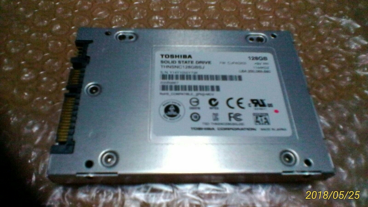 1年間保障つき 東芝 120GBSSD クリックポスト可