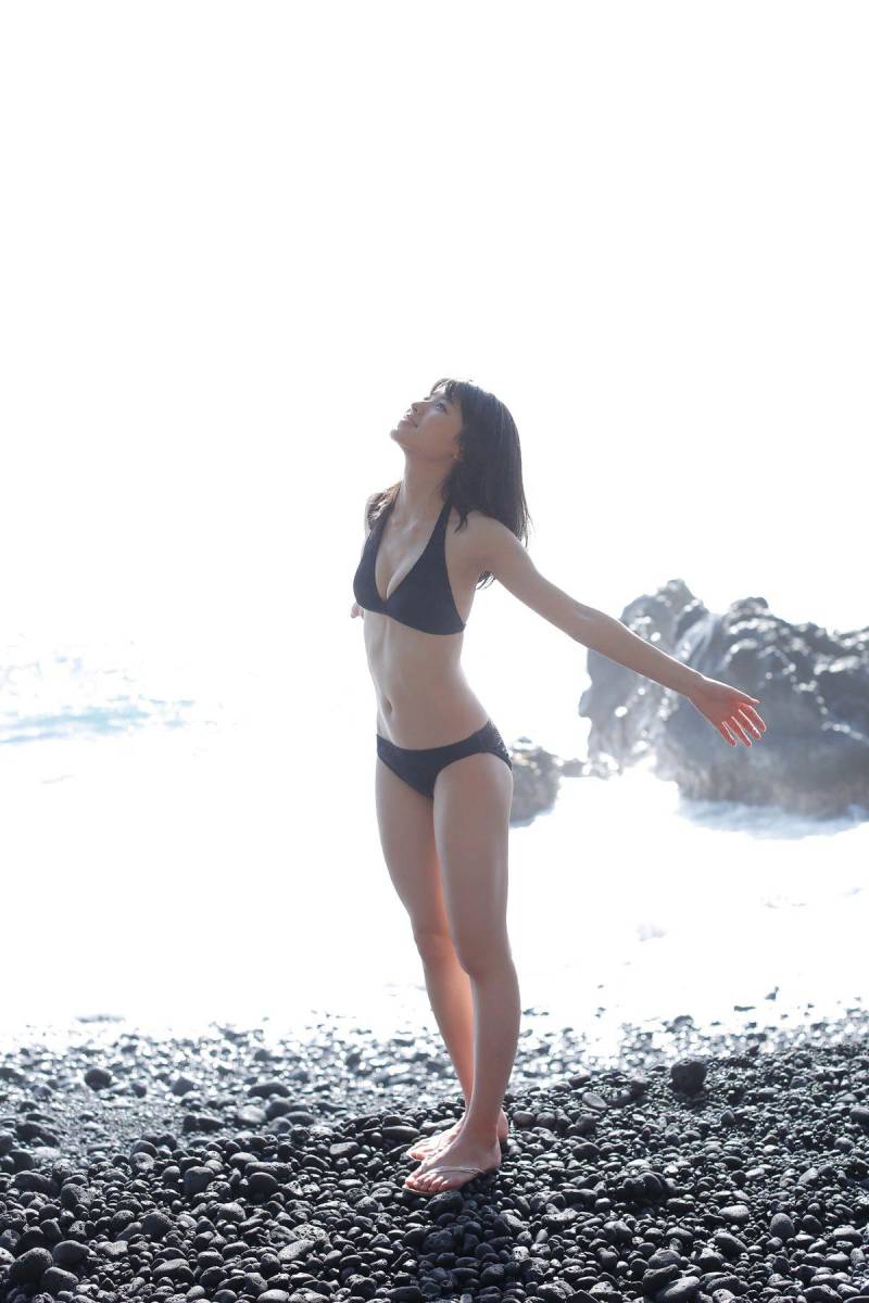 ℃‐ute 矢島舞美 写真集『PURE EYES』 DVD(未開封)付 美品(や行)｜売買