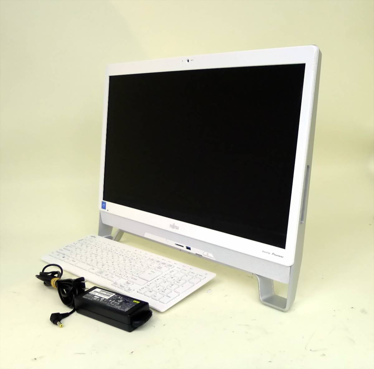 FUJITSU FMVF52A3W 一体型デスクトップパソコン FUJITSU FMVF52A3W 一体型デスクトップパソコン 【公式通販】