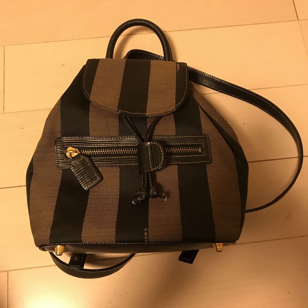 FENDI フェンディ 小型リュック フェンディ リュックサック FENDI 黒 