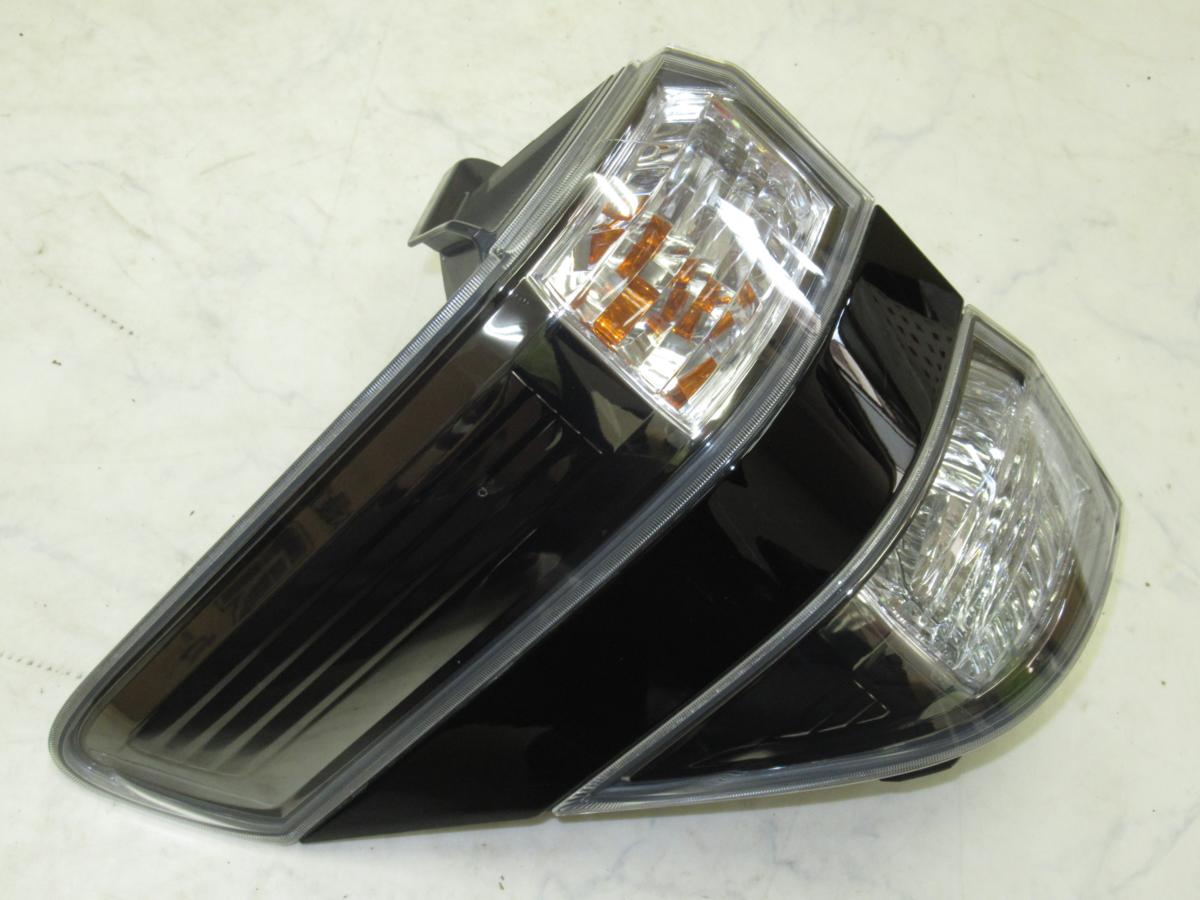 トヨタ ヴェルファイア 20系 左右純正テールランプトヨタ 純正ANH20W