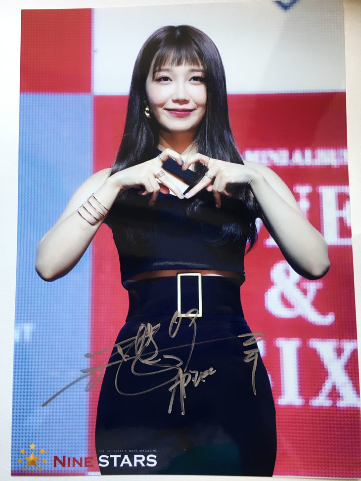 Apink【チョン・ウンジ】直筆サイン入り☆A4サイズ写真 -apink サイン