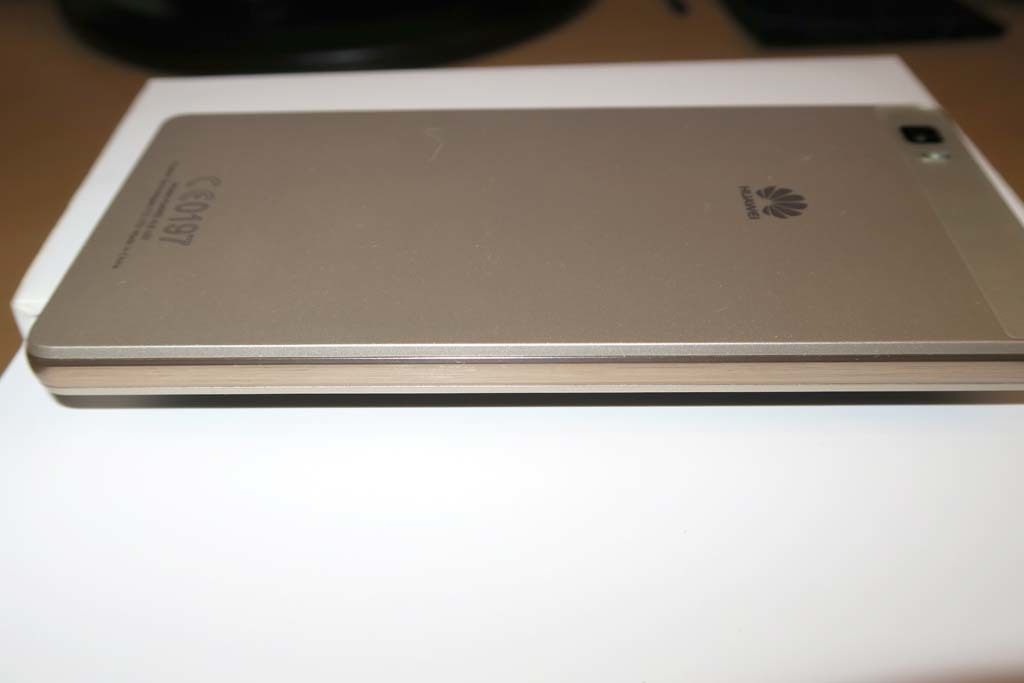 HUAWEI P8 lite ALE-L02 ゴールド SIMフリー_6
