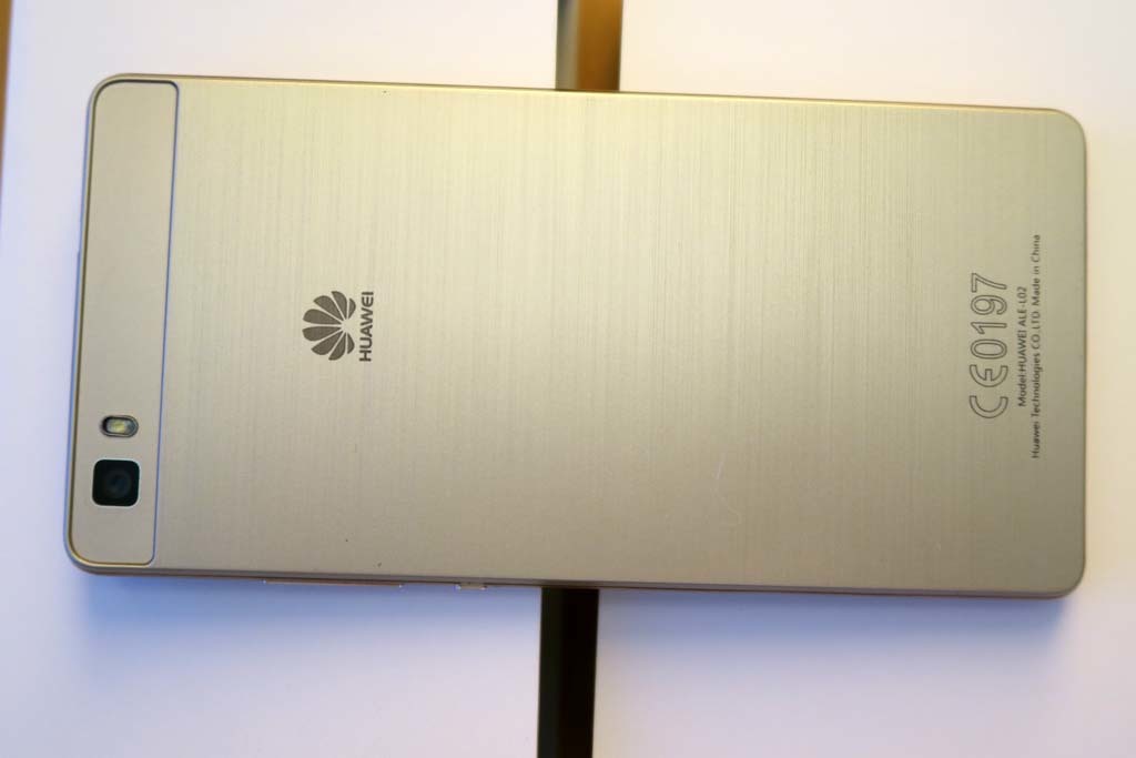 HUAWEI P8 lite ALE-L02 ゴールド SIMフリー_7