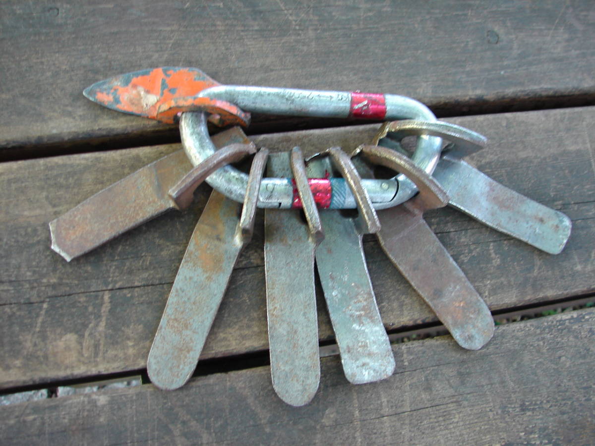 古い登攀用具いろいろ_5