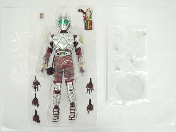 店舗 銀座 未使用 メディコム・トイ RAH No.586 仮面ライダーブレイド