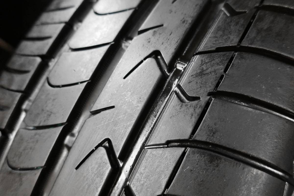 値下げ 極上バリ山 2015～2016年製 国産 215/60R17 TOYO トランパスmpZ 