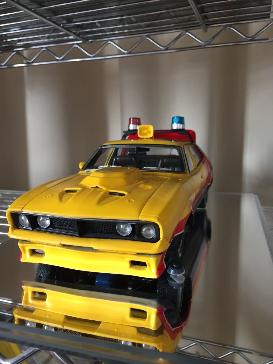 マッドマックス 1/18 インターセプター イエロー(乗用車)｜売買された