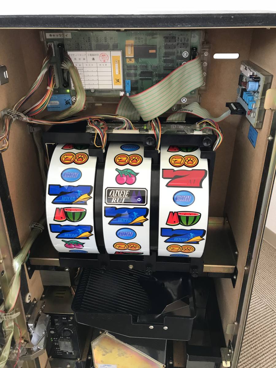 値下げ 4号機 キャッツアイ 4号機 キャッツアイ 不要機付 パチスロ 
