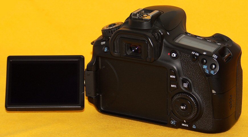 美品Canon EOS 60D レンズキット 18~135m 一眼レフカメラ Canon 美品Canon EOS 60D レンズキット 18~135m 一眼レフカメラ Canon