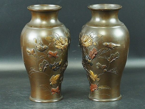花器 文化遺産オンライン | 花鳥 銅製 国内外の 明治金工 古銅製 金象嵌