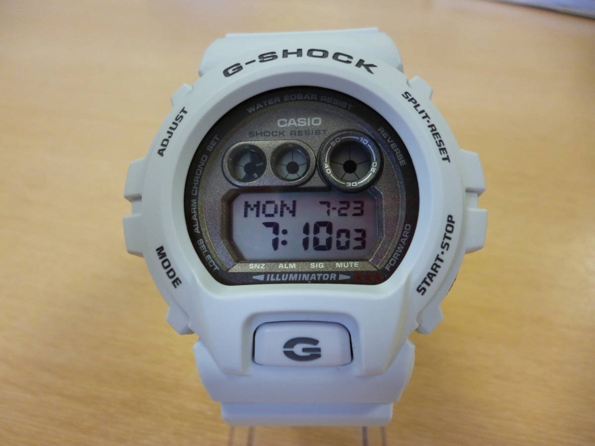 CASIO G-SHOCK GD-X6900LG ホワイト 白 中古 箱・取説あります 新品