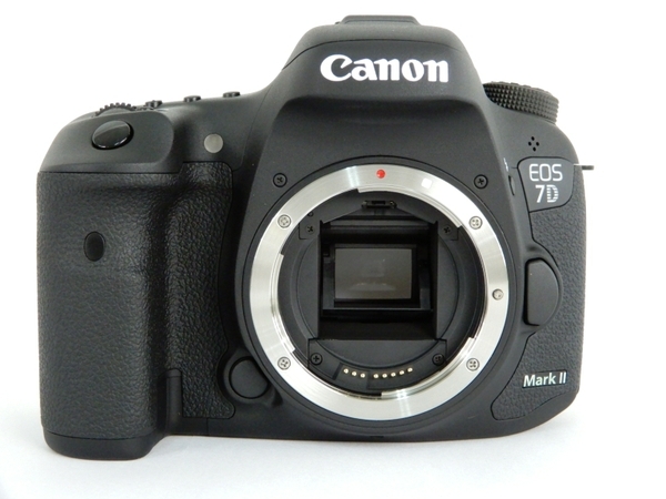 CanonCanonの「7」は名機の証 ~EOS 7D Mark II~ | THE