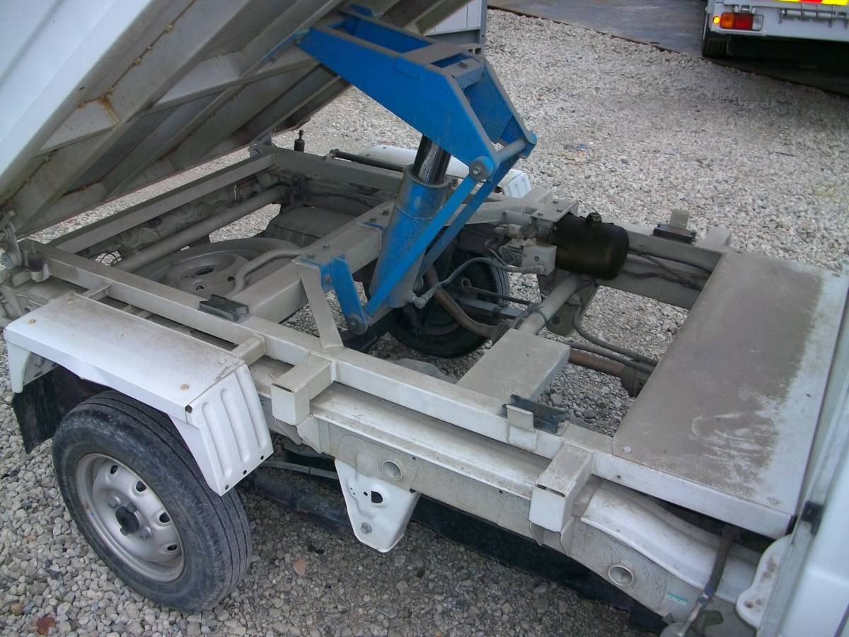 事故　現状車　キャリートラック　ダンプ　５速MT　4WD　エアコン　パワステ　事故車 スズキ ダンプ キャリイトラック 深底ダンプ・一方開 キャリイ スズキが軽トラック「キャリイ」「スーパーキャリイ」の一部仕様を変更