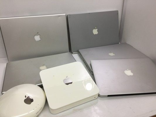 【ジャンク】Apple MacBook 5台&Apple製周辺装置 2個 まとめ売り 処分品 パーツ取り用 2B0130/E2