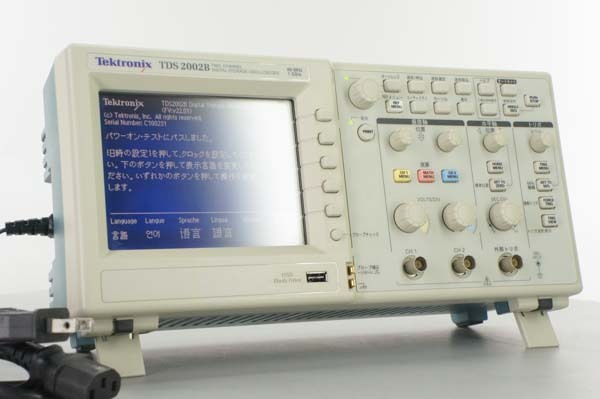 Tektronix TDS2002B デジタルオシロスコープ 【通電確認済】 自己校正