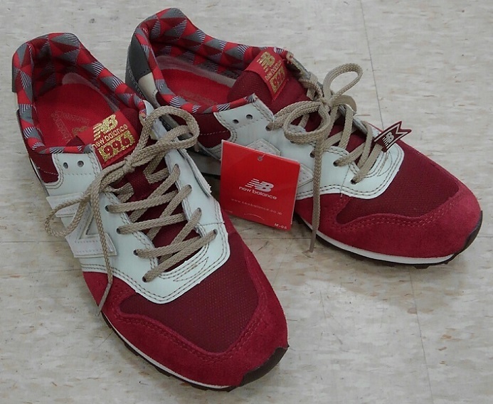 SALE，送料無料 ニューバランス WR996 レッド/ホワイト24cm 展示品処分 運賃本州￥480(24.0cm)｜売買されたオークション情報、yahooの商品情報をアーカイブ公開 - オークファン 24.0cm