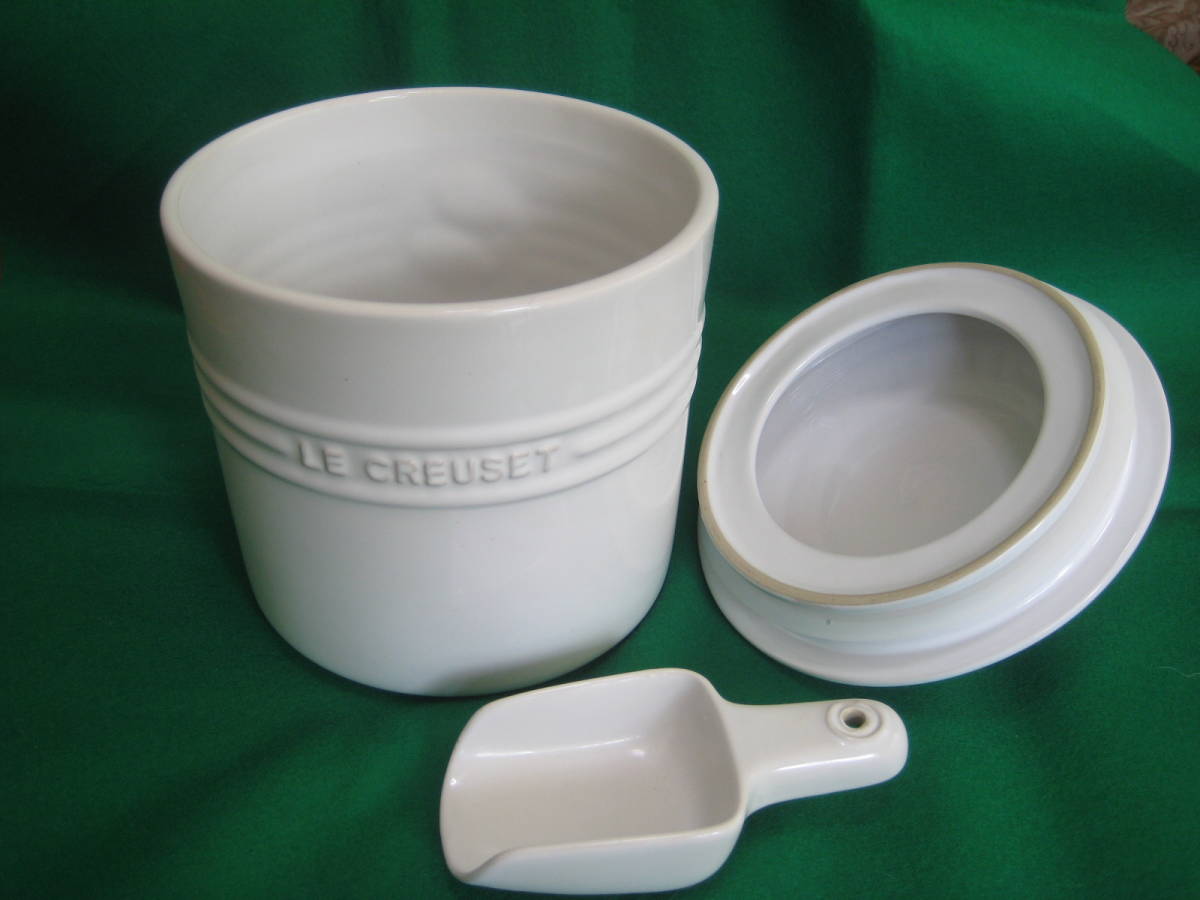 ペットフード・コンテナー (スクープ付き) 猫 : 犬 ル・クルーゼ