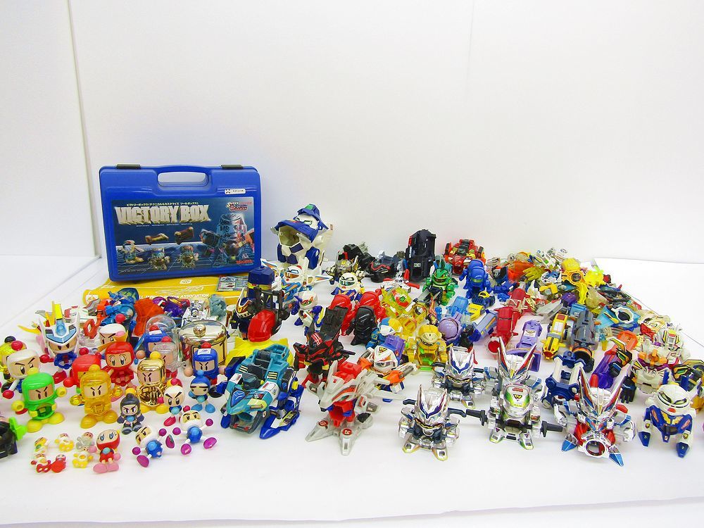 同梱不可】ジャンク品 タカラ他 ビーダマン ボンバーマン フィギュア