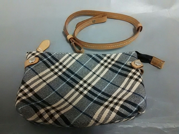 にあるの正規取扱店舗 バーバリーブルーレーベル Burberry Blue Label 
