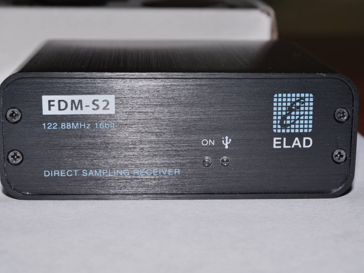 ELAD FDM-S2 SDR受信機 ，SS500アンテナSPLITTER付き
