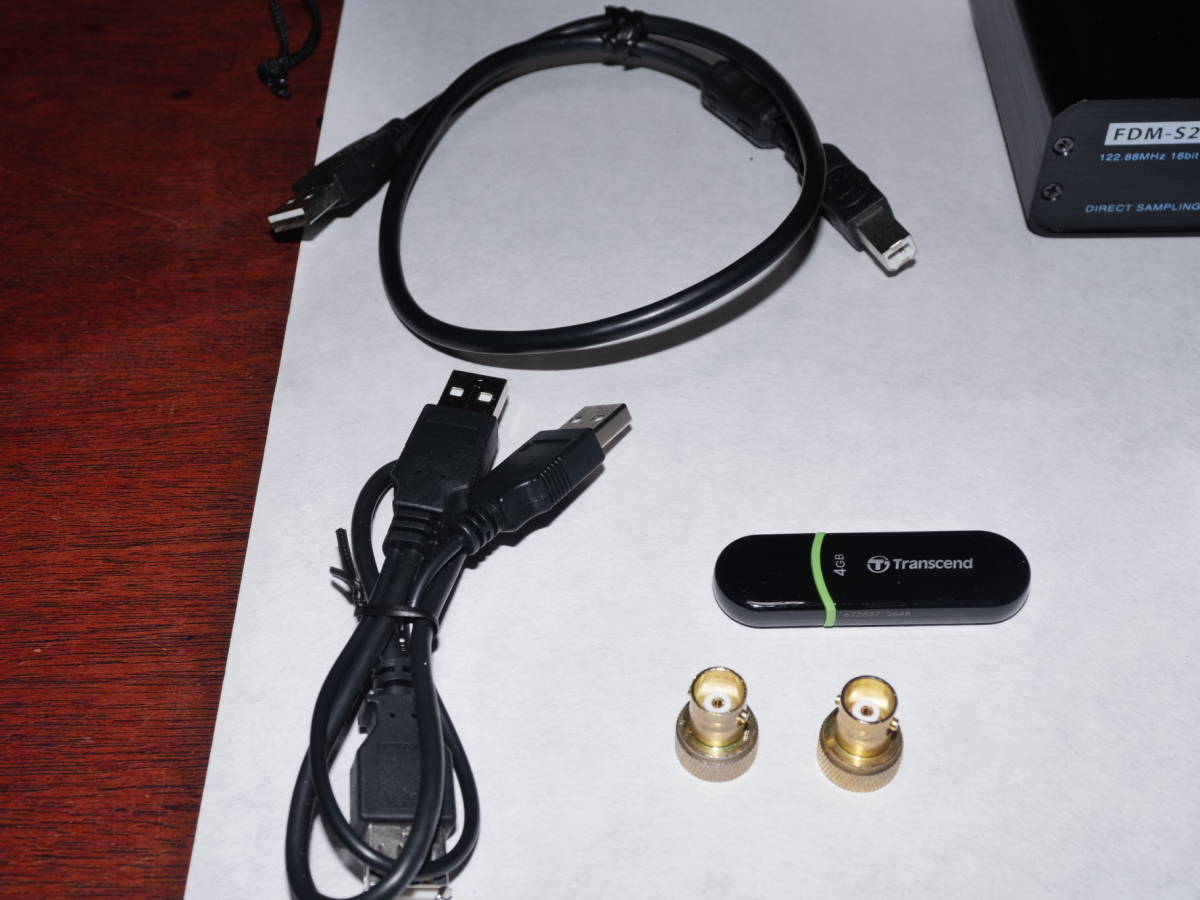 ELAD FDM-S2 SDR受信機 ，SS500アンテナSPLITTER付き