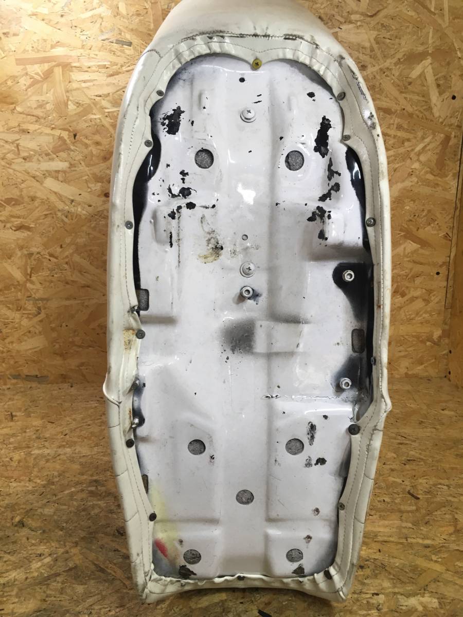 CBX400F CBX550F 三段シート 50cm 金具なし 白 暴走族 旧車 1367