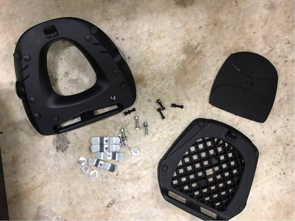 GIVI トップケース モノロック 43リットル E43NTLD ADV オプション付_6