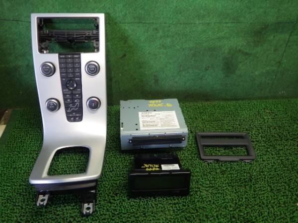 ボルボ V50 クラシック HDDナビ 革シート サンルーフ 予備検対応