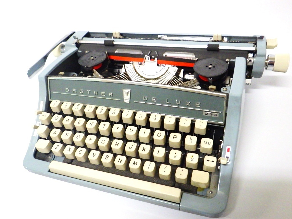 激レアBROTHER 美品 DE LUXE 233 タイプライター ケース付 brother