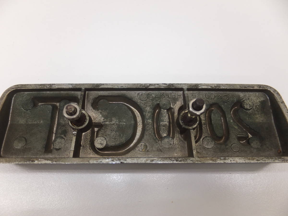 ＄27026-510　ハコスカ　2000ＧＴ　エンブレム　当時物中古品　送料510円～_2