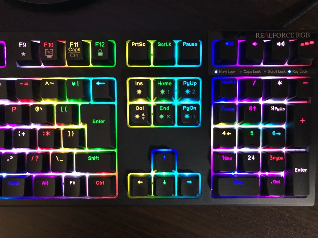 ◇美品 東プレ REALFORCE RGB JPモデル 112キーUSB日本語配列 1680万色