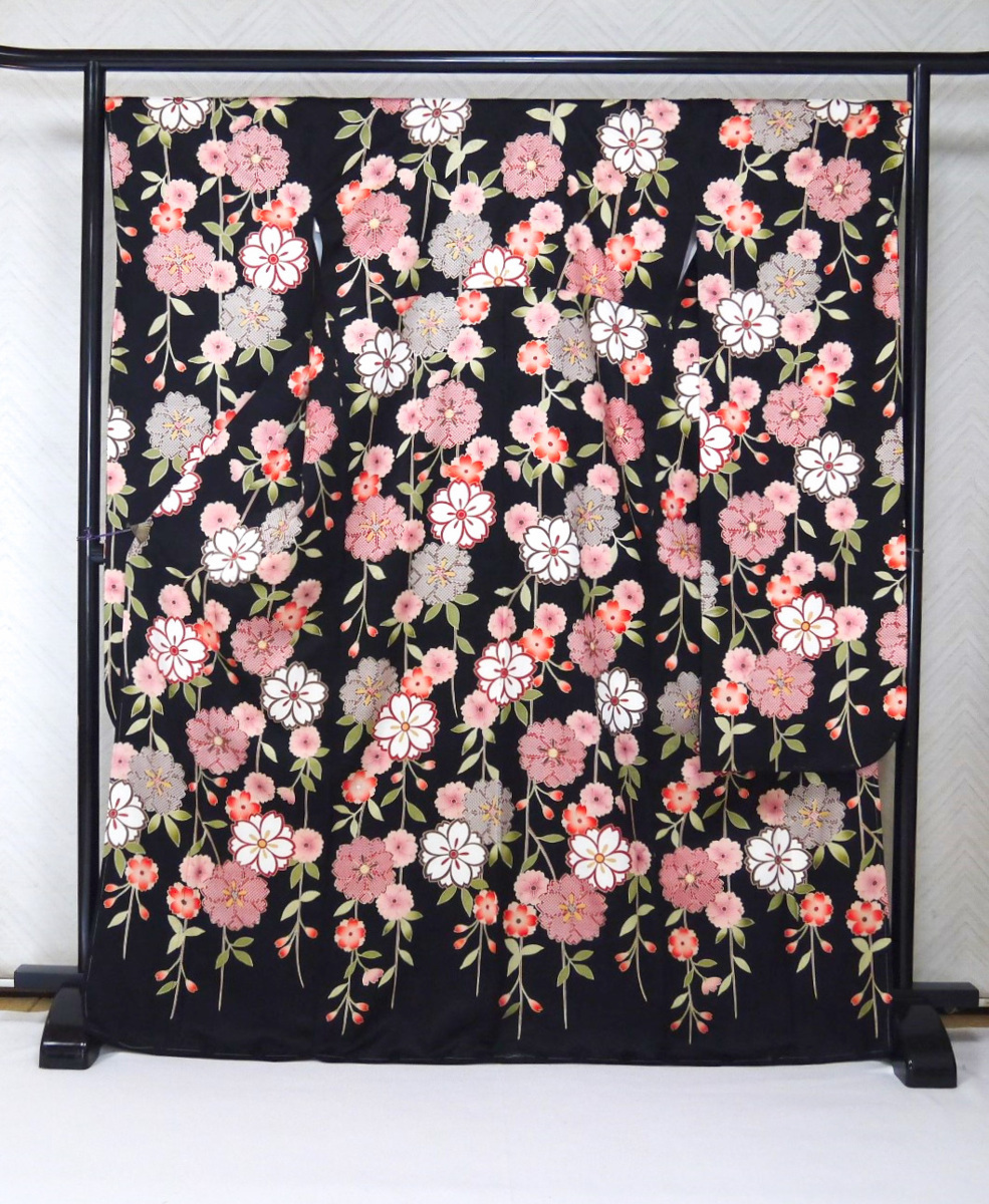 新品！1，000円～☆さか屋☆総絵羽！豪華絢爛 古典花文様 仕立上 正絹振袖☆232