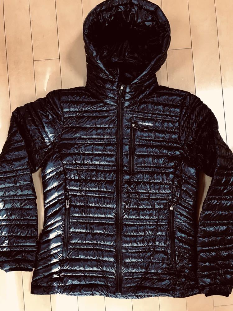 希少サイズ Patagonia ウルトラライト・ダウン・フーディ XS 黒 送料