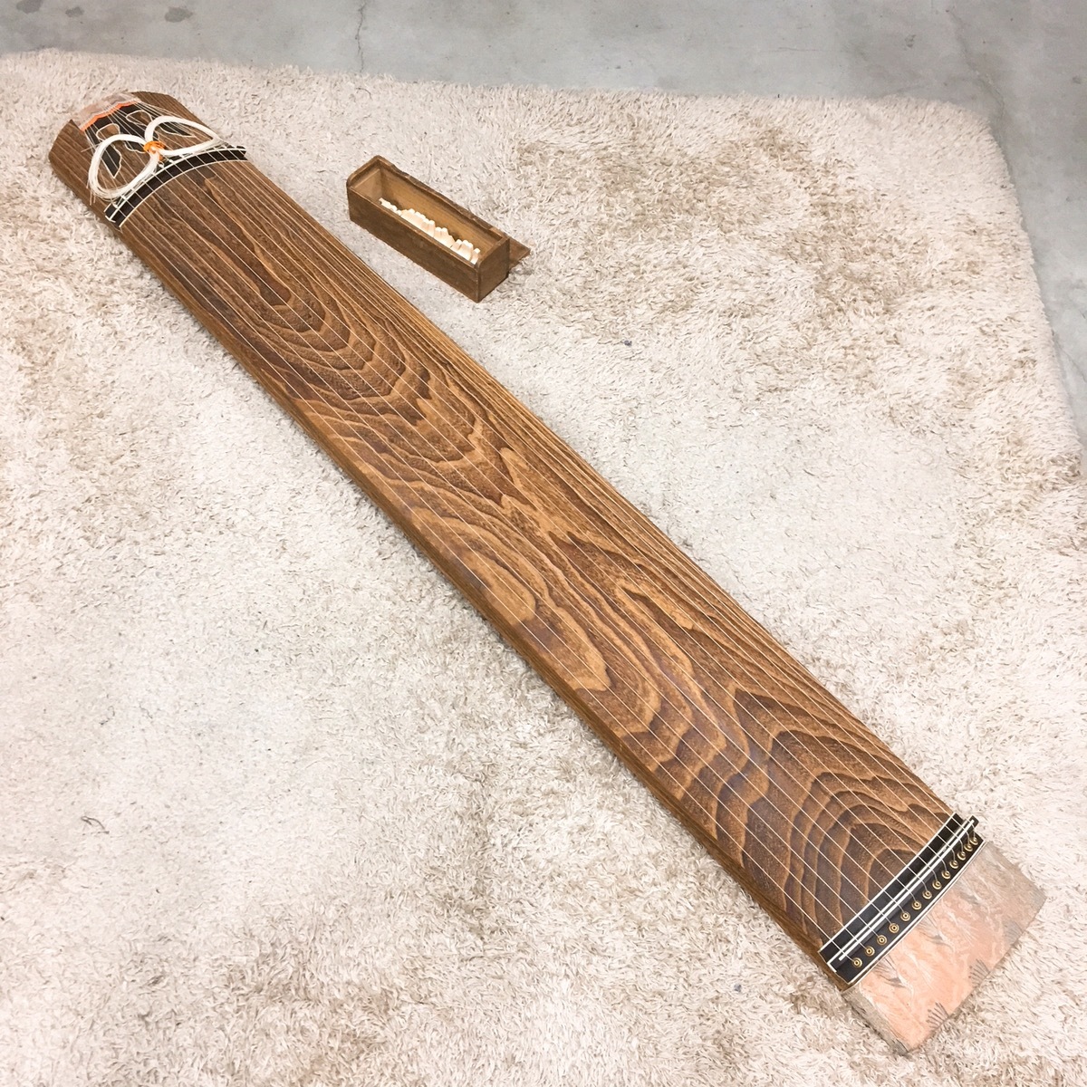 引取歓迎】和楽器 琴 箏 十三弦 上角作り すだれ彫り 琴柱付き 【茨城 