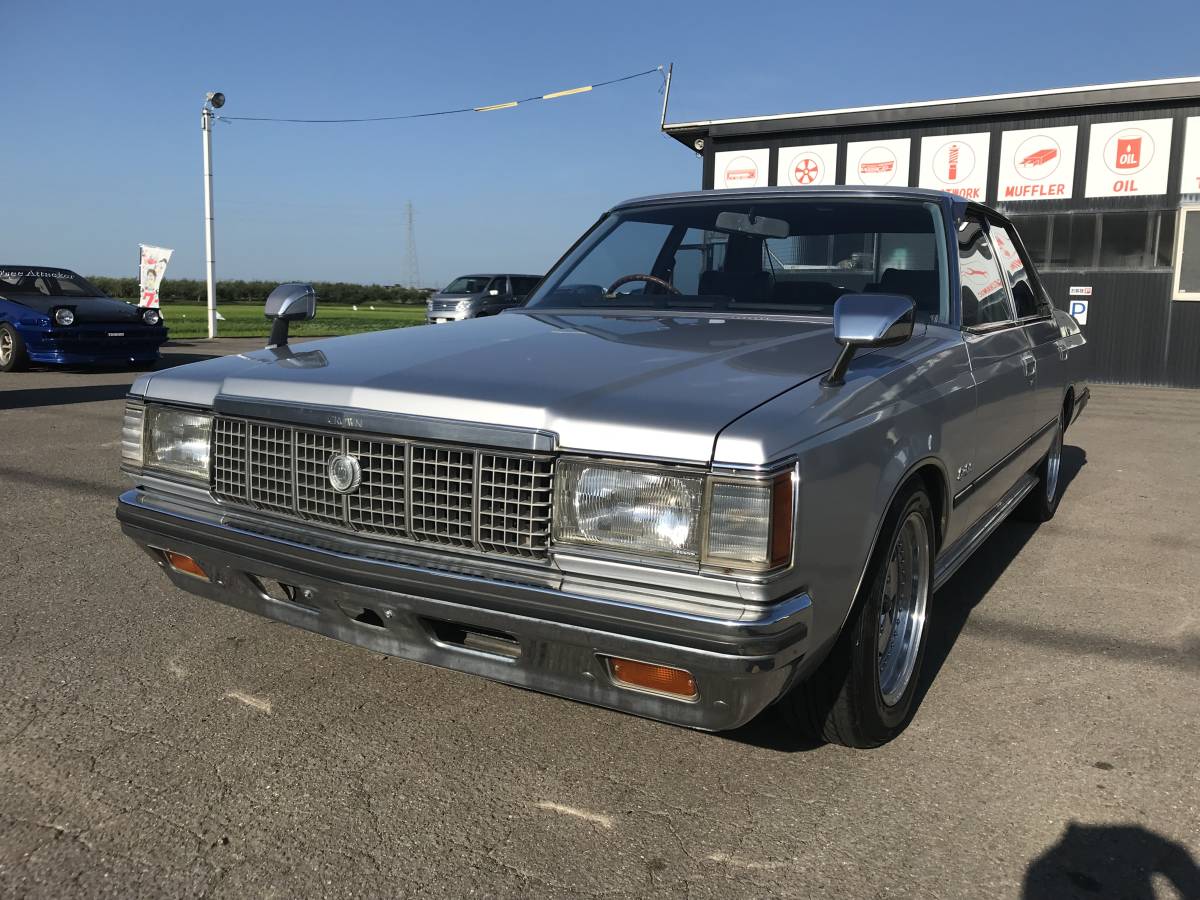 クラウン 純正フロントグリル 110系 旧車 鬼クラ 鬼クラは後期ハードトップ