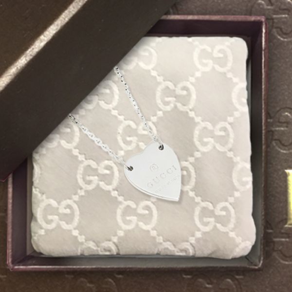 ♪プレゼントにいかかがですか♪ 値下げ交渉受け付けます♪Gucci