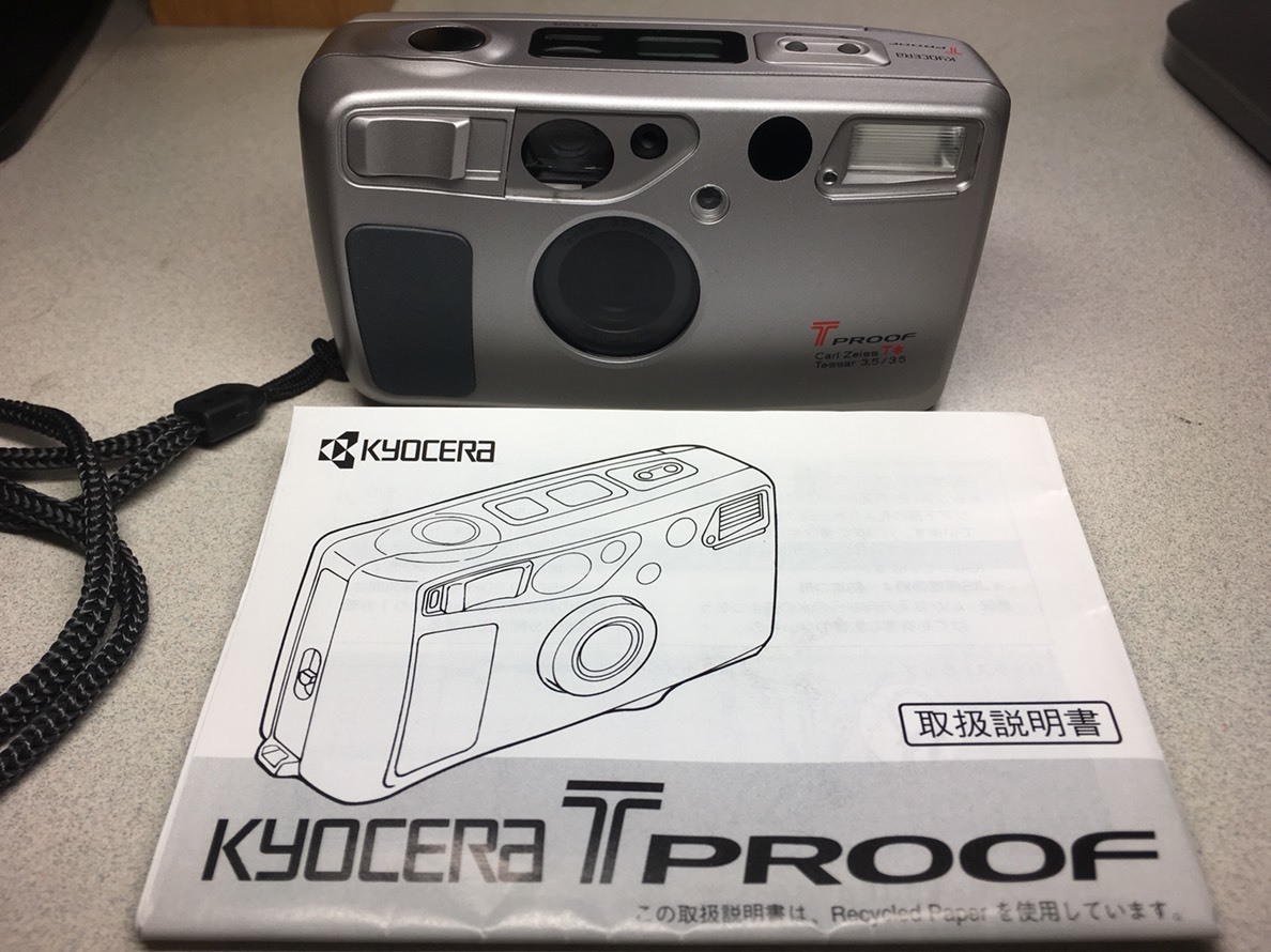 カメラ 動作確認済 京セラ TPROOF Carl Zeiss Tessar 35mm