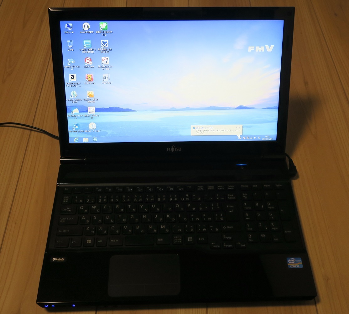 富士通 LIFEBOOK AH45/K Core i3/750GB/BD/Windows 8/訳あり