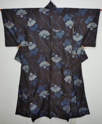 激安大特価，高品質 大島紬 墨黒に二色の扇(その他)｜売買されたオークション情報、yahooの商品情報をアーカイブ公開 - オークファン その他