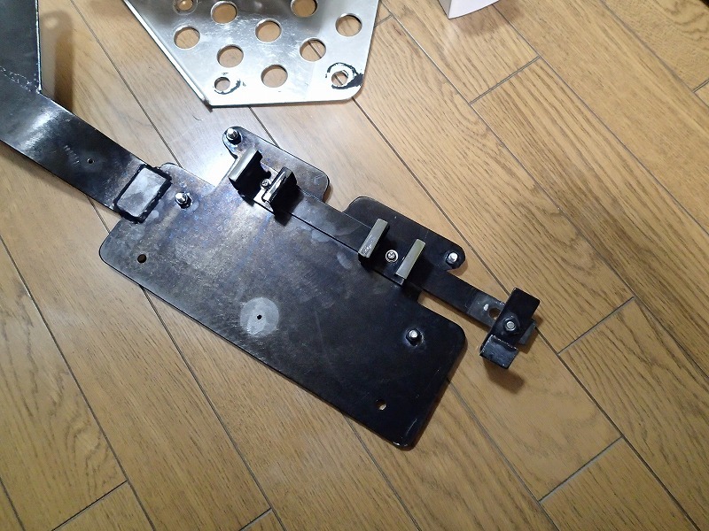 ジムニー　JB23用スペア移設ブラケット＋おまけ_3