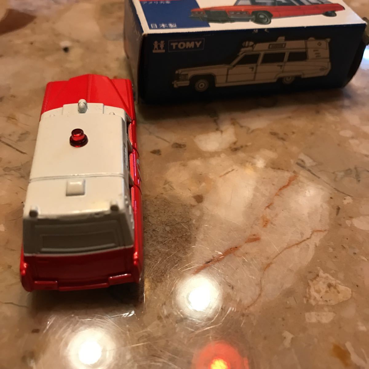 トミカ 青箱 F60 - | Yahoo!オークション A キャデラック救急車