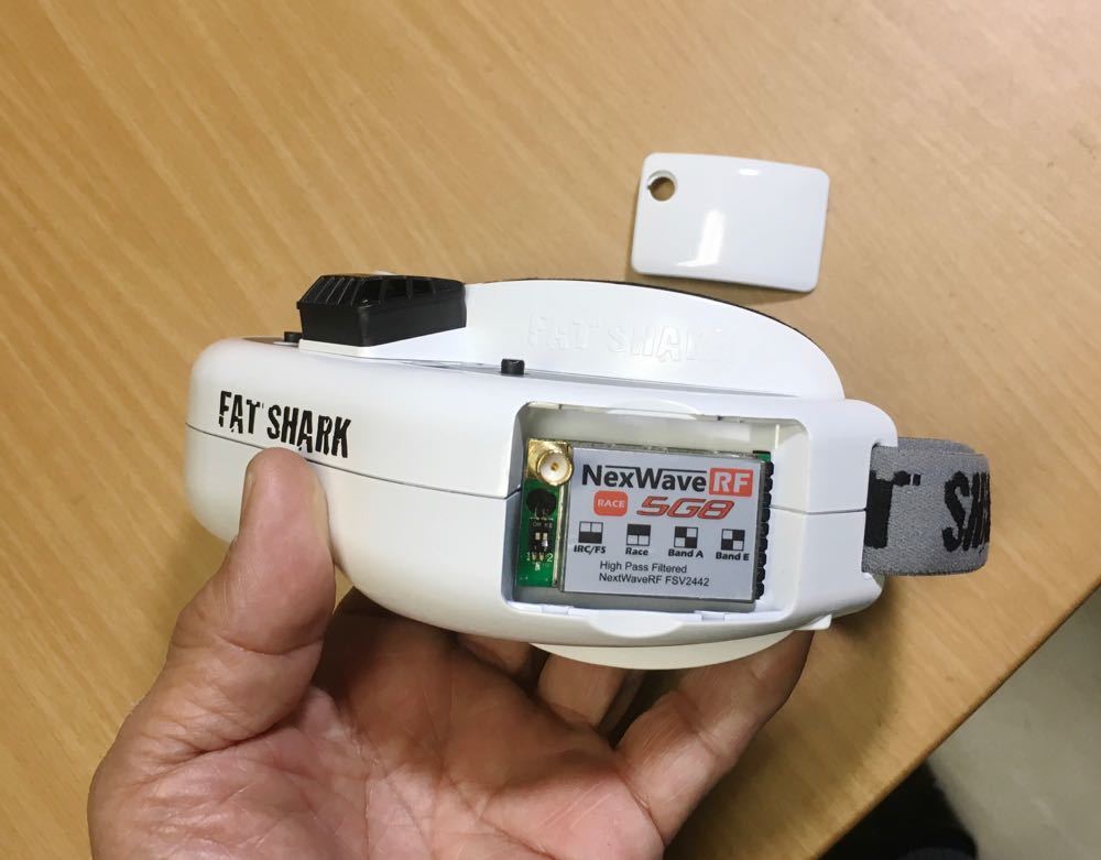 FAT SHARK HDO アンテナ、バッテリー充電器付き