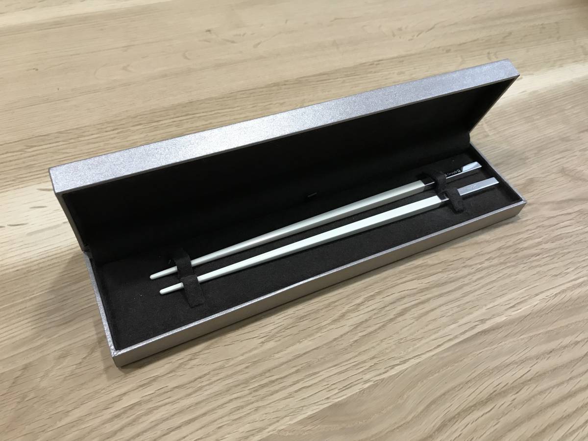 クリストフル 箸 ユニ uni 白 christofle 新品未使用 他色(赤/黒)同梱可