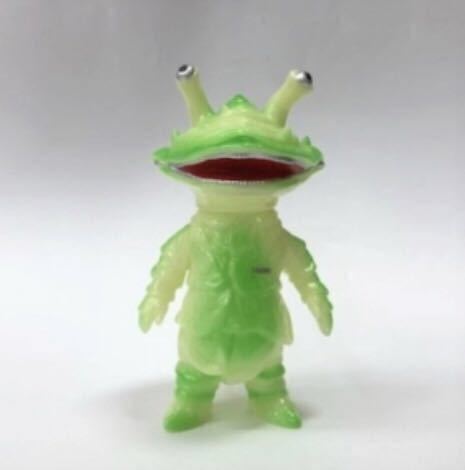 ☆ MAXTOY ウルトラ怪獣シリーズ「カネゴン 蓄光ver. ( One up 限定