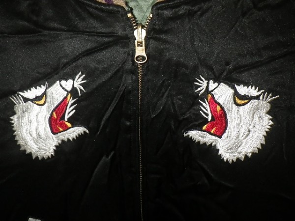 z2368竜虎★刺繍中綿リバーシブルスカジャン★激レア★シルク素材★ヴィンテージ★USA★VINTAGE★ リバーシブル スカジャン虎柄刺繡 L0108 龍と鷹と虎リバーシブルスカジャン 3RSJ-028 Japanesque